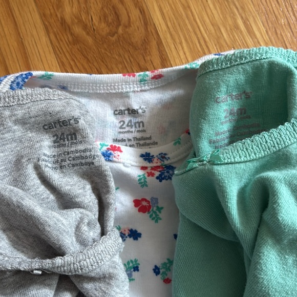 24M Carter's Girls Short Sleeve Onesie Bodysuits - Picture 6 of 7